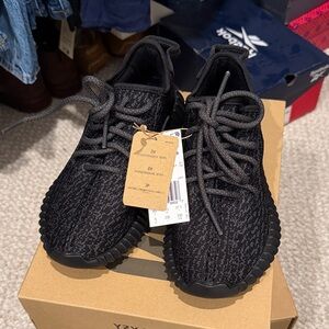Adidas Yeezy 350 Pirate Black